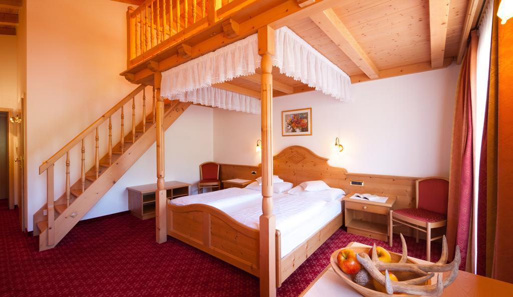 Hotel Des Alpes La Villa  Eksteriør billede